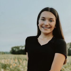 Meet your Posher, Mia